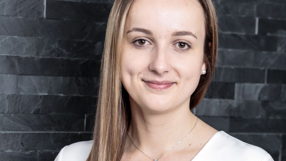 Jana, Studentin im Marketing bei Care Solutions