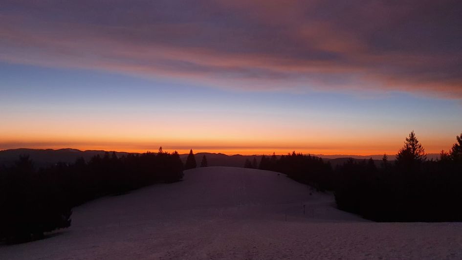 Belchen im Morgengrauen von Angela Wandler 