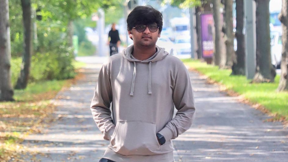 Deepak does an internship at Evonik's SAM 3D